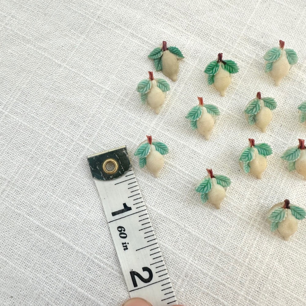 Set of 13 Vintage Lemon Buttons Yellow Vtg‎ Crafts - Picture 4 of 5